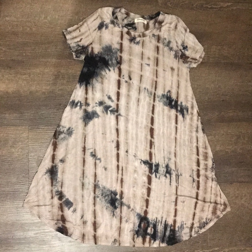 Super comfortable t-shirt dress!!